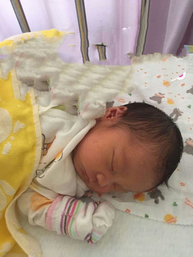 甲状腺切除选择自卵自怀方案成功分娩7斤2两男婴