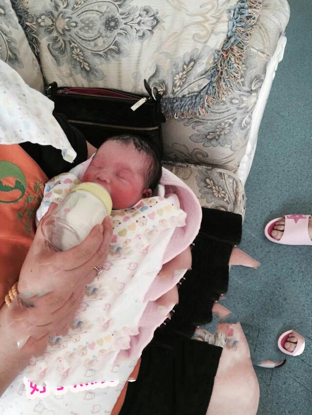 不孕的娄女士得到家人理解，做助孕成功得子