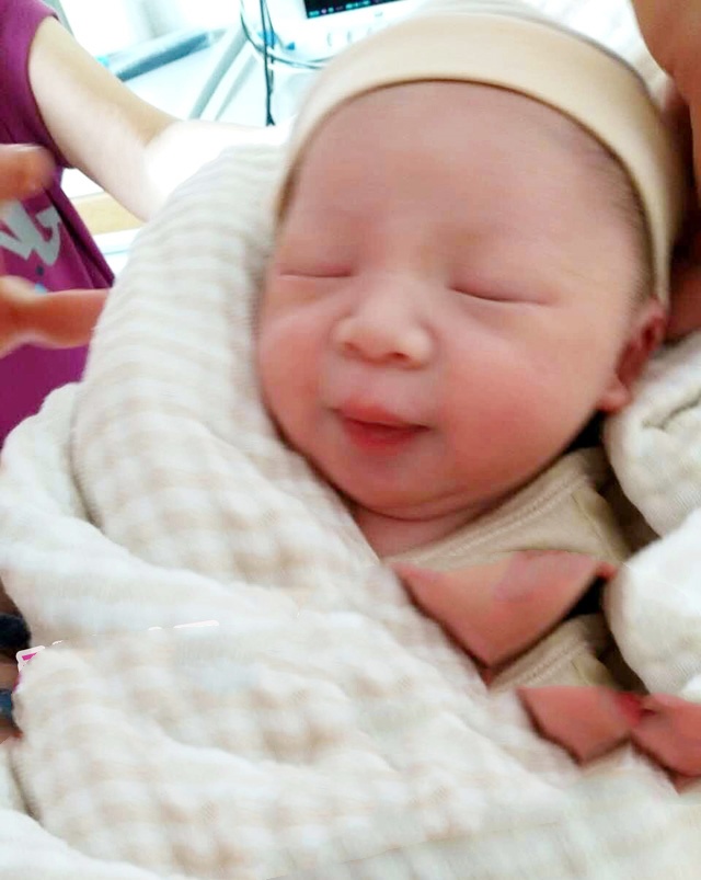 恭喜广州张女士喜得一子