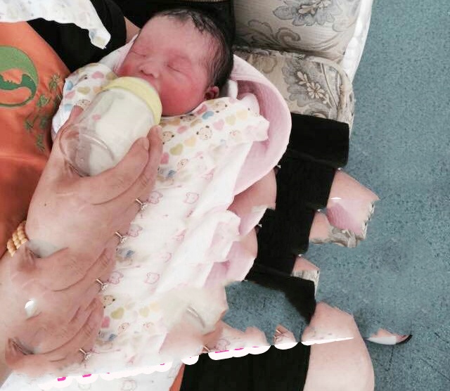 彻底丧失了做母亲的资格，没想到还能当上代妈