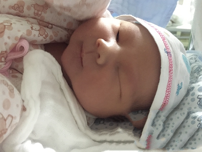 夫妻18年不孕诞下试管婴儿