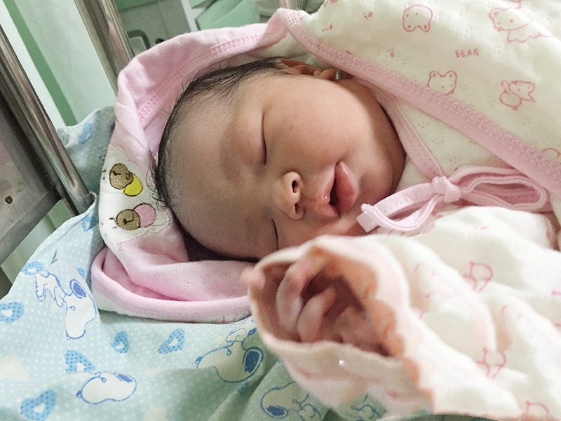 恭喜陆先生喜得一女