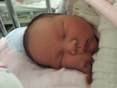 无精症丈夫通过试管助孕让妻子成功怀孕